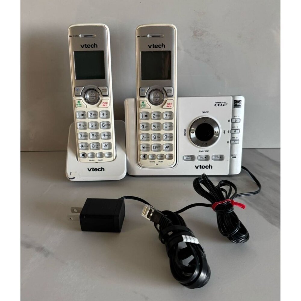 VTech DS6722-3 DECT 6.0 3-Handset Cordless Phone with Digital Answering System